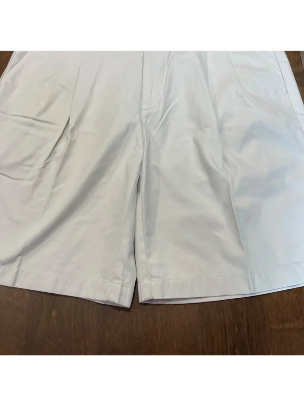 Vintage Greg Norman Pleated Chino Shorts Men's Size 36 Khaki Beige 100% Cotton‎